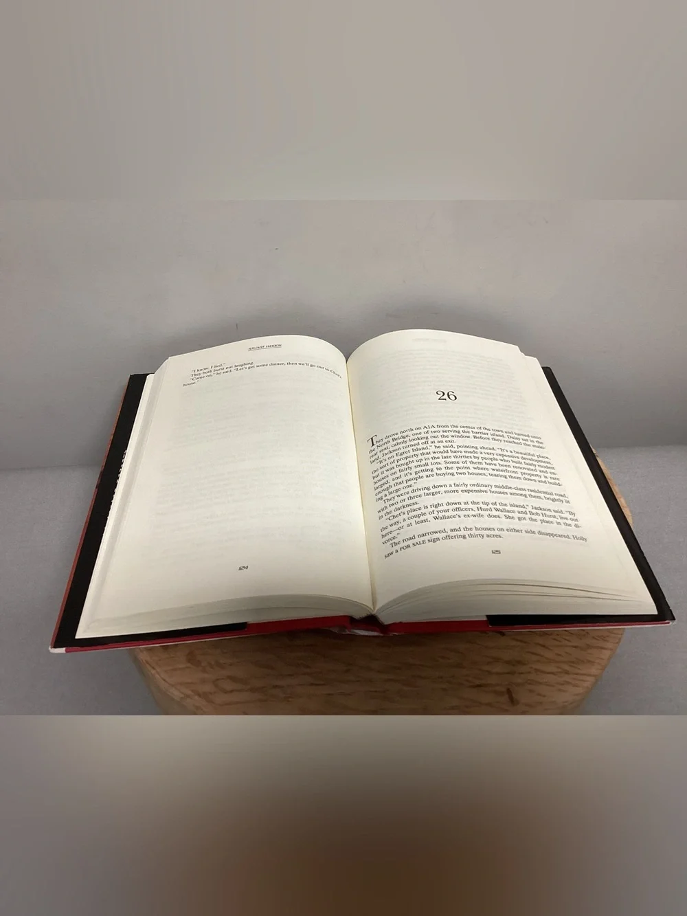 🟠 2/$10 - Orchid Beach - Hardcover / Hardback Edition - Stuart Woods - Vintage